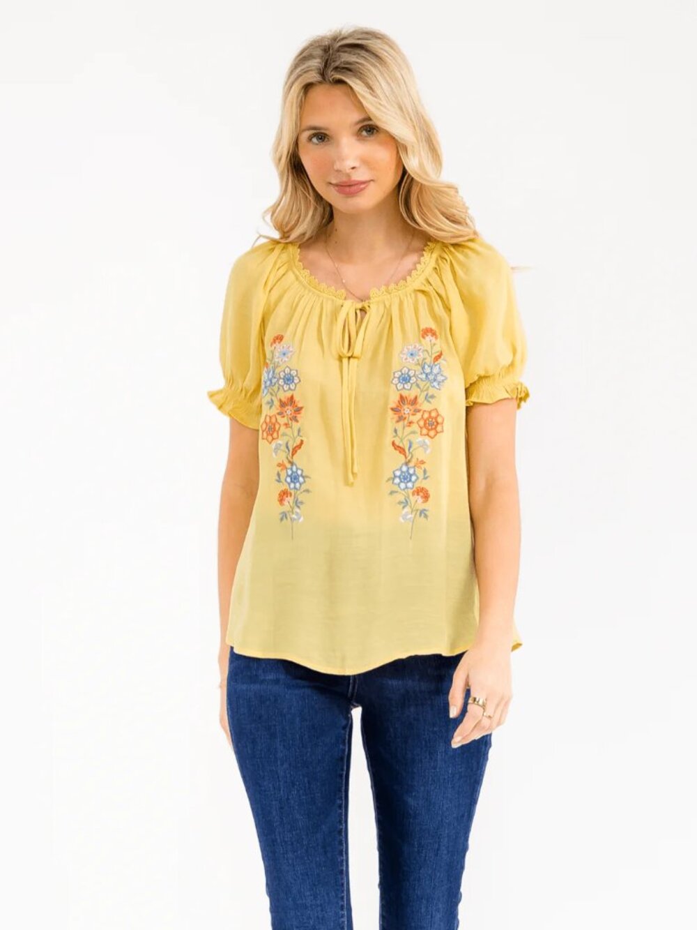 B124 WOMEN'S SHORT SLEEVE V-NECK EMBROIDERY FLORAL BLOUSE IN YELLOW NEW